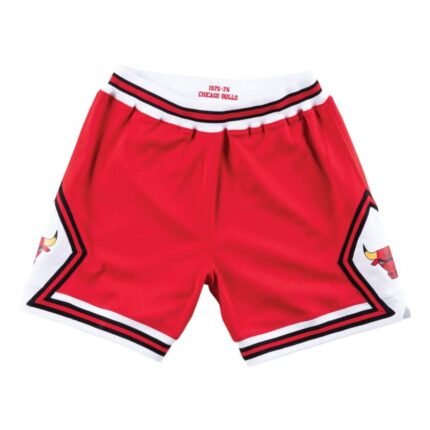 Authentic Shorts Chicago Bulls Road: Flaunt team pride with these authentic Chicago Bulls road shorts, perfect for showcasing your love for basketball."