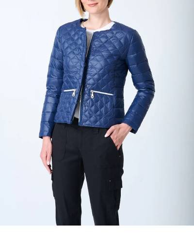 Diamond Quilted Travel Jacket - a stylish and practical jacket featuring a diamond quilted pattern, perfect for your travel adventures.