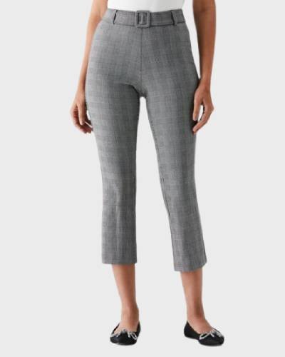 Explore the latest in petite fashion with the New Petite Checkered Pleated Pant with Belt, a stylish addition to your wardrobe. These on-trend pants feature a chic checkered pattern, pleats, and a coordinating belt, offering a perfect blend of fashion-forward style and versatility.