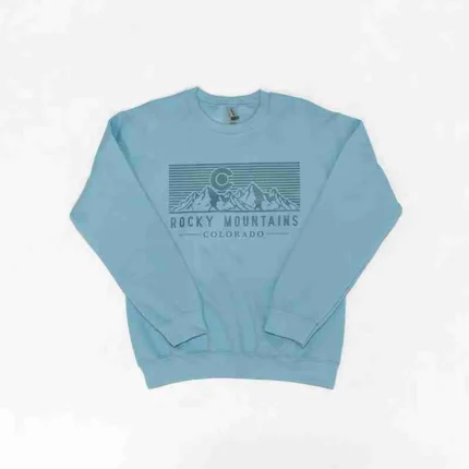 Rocky Mountains golden crewneck sweatshirt, inspired by nature's beauty for a stylish and cosy look.
