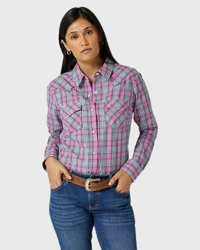 Elevate your wardrobe with the Women Essential Long Sleeve Plaid Poplin shirt, a timeless piece featuring classic plaid patterns in comfortable and versatile poplin fabric.