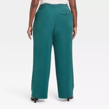 Trendy Women's High-Rise Relaxed Wide Leg Trousers, offering a comfortable and stylish fit with a relaxed silhouette and wide legs for a fashionable and versatile look.